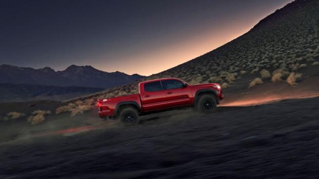 The 2023 Toyota Tacoma Only Has 1 Advantage Over the Jeep Gladiator
