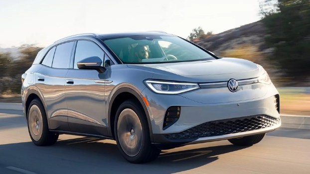 2023 Volkswagen ID.4 Standard vs. 2023 Tesla Model Y