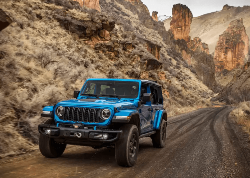 The Only 2024 Jeep Wrangler With a 6-Speed Manual Is the V6