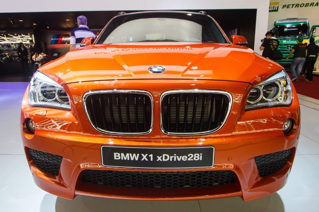 BMW X1 in orange 