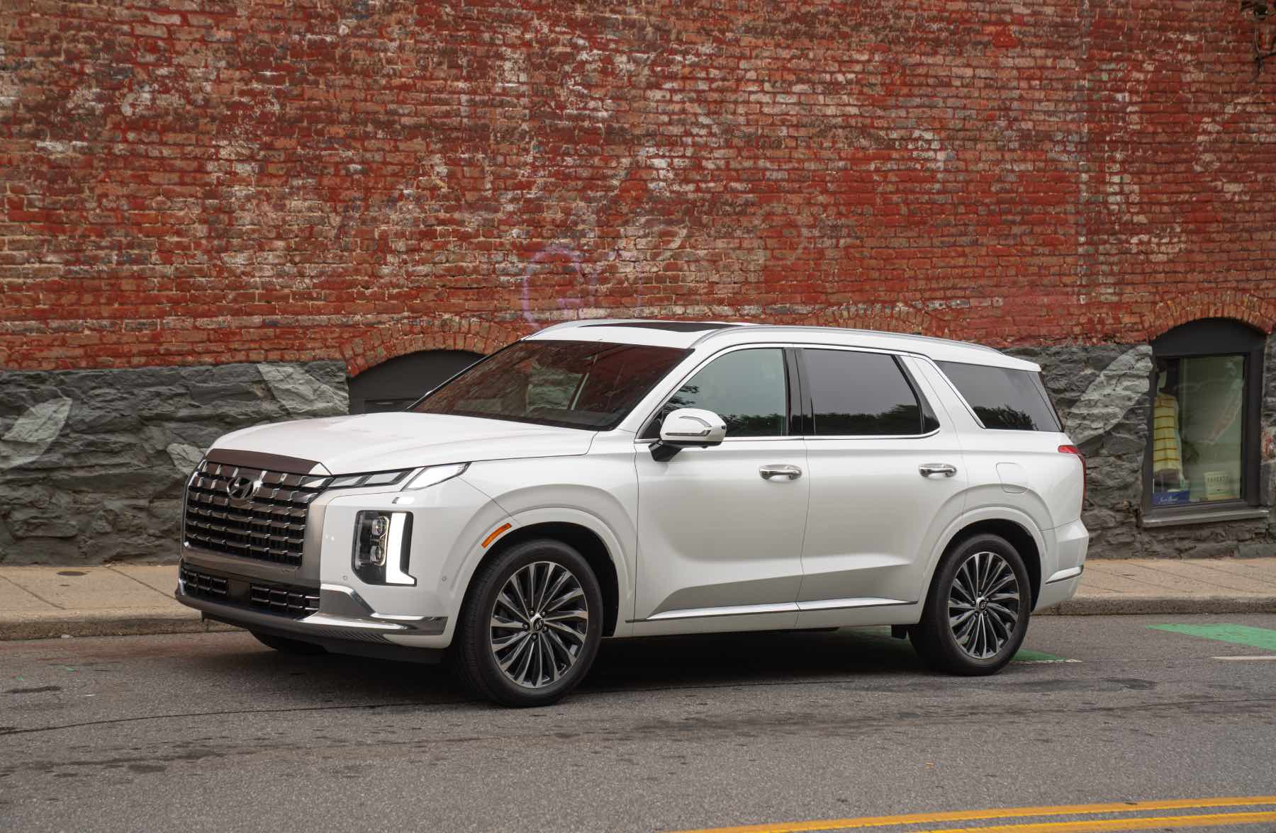 The Hyundai Palisade earned a ranking as the best 3rd row SUV for the money in 2023.