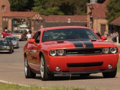 Dodge Challenger Hellcat Too Pricey? Consider 1 of These Used Mopar Muscle Cars