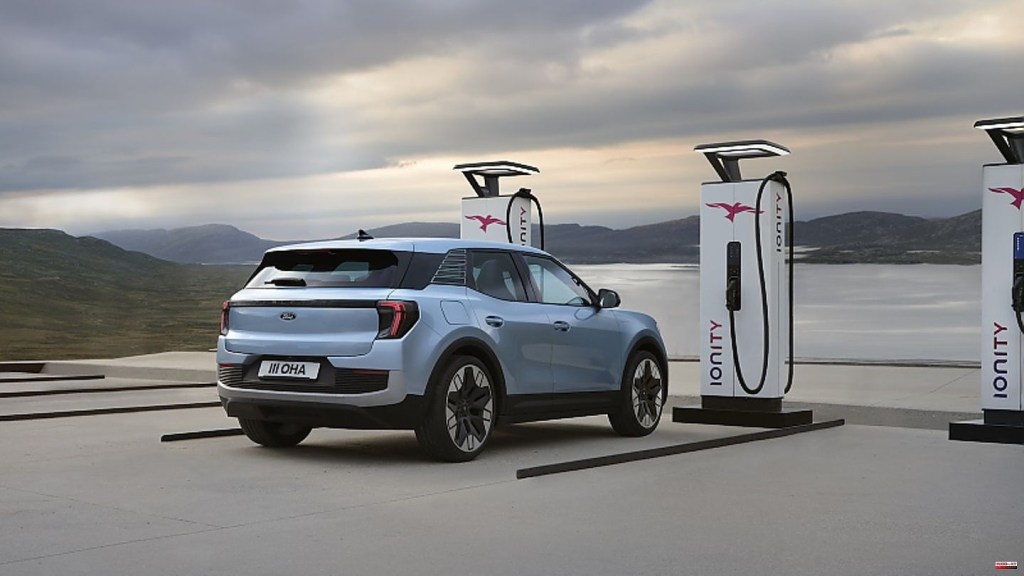 2024 Ford Explorer Hybrid