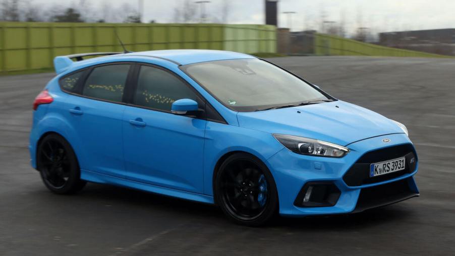 The Ford Focus RS in blue on a race track