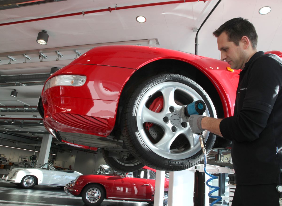 5 Most Common Car Repair and Maintenance Services, Including the Most Expensive