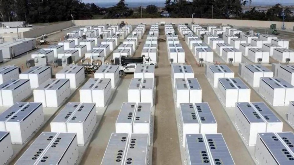 Tesla Megapack Batteries in California Store Electricity Until Needed