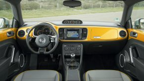 Volkswagen Beetle Dune interior