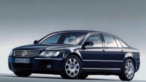 Volkswagen Phaeton Blue