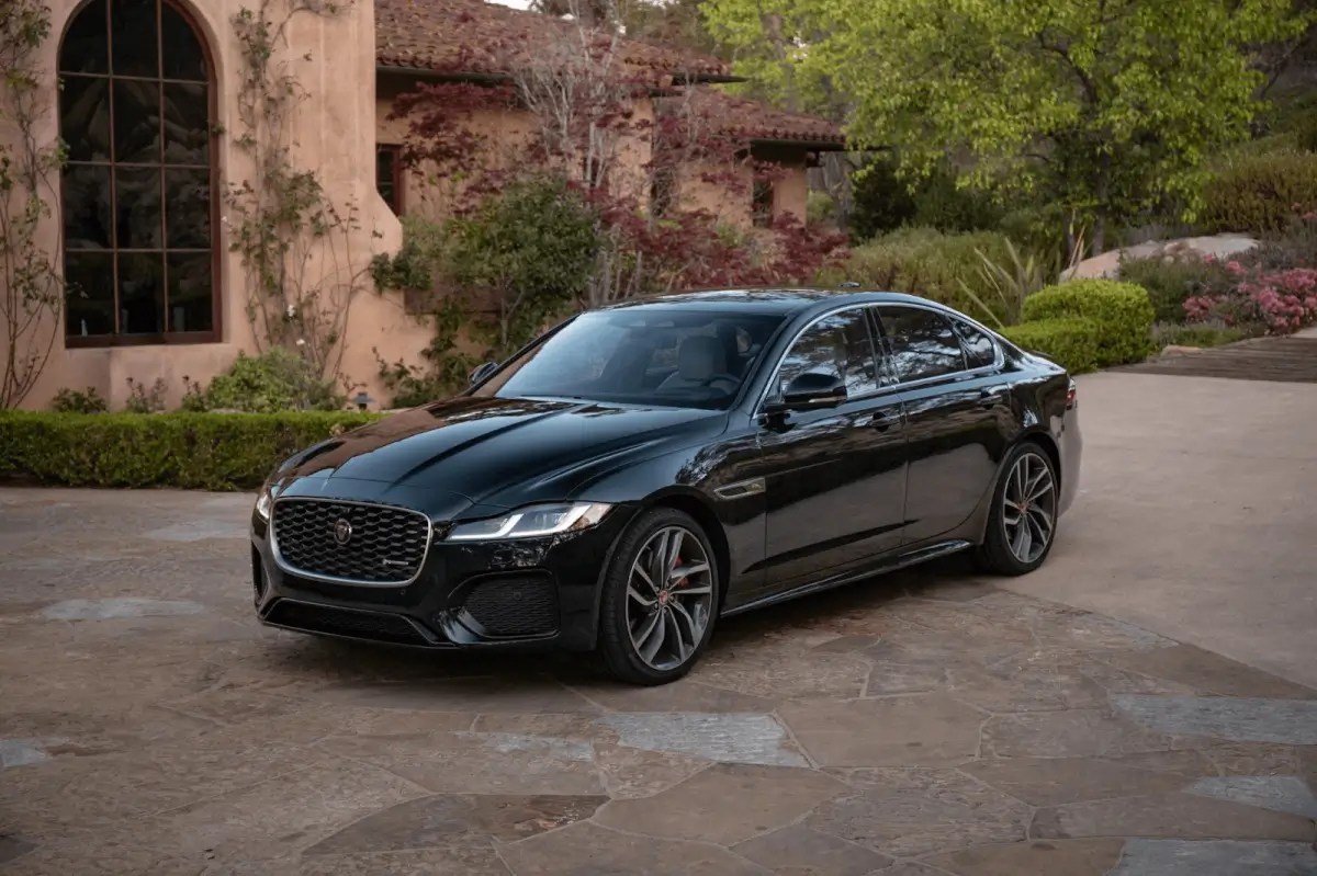 The 2023 Jaguar XF, a lackluster luxury sedan that is part of why the brand is nearly dead.