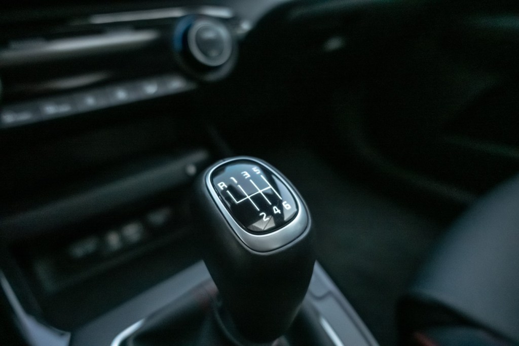 The six speed shifter in a Forte GT