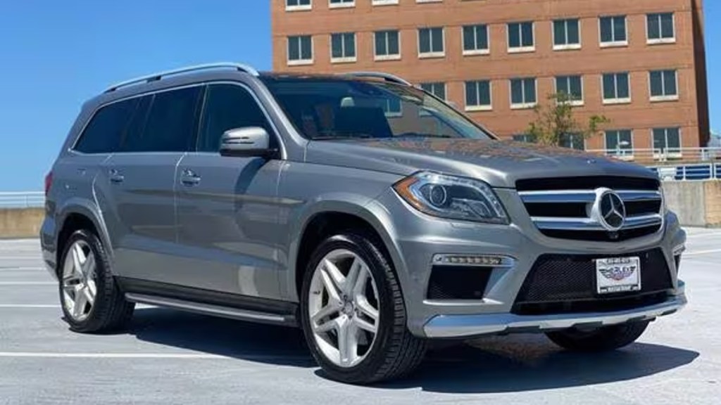 2015 Mercedes-Benz GL-Class Luxury SUV, one of the worst models Mercedes-Benz ever made