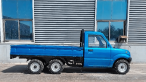 Blue 2023 Keyu six-wheel mini truck side view