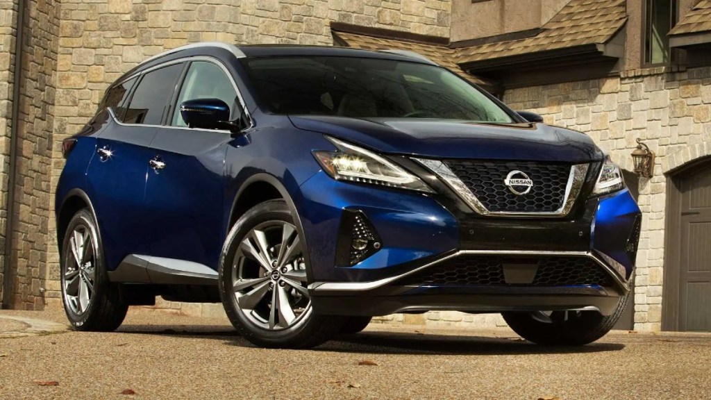 Blue 2023 Nissan Murano Midsize SUV - are there transmission problems with this Nissan SUV