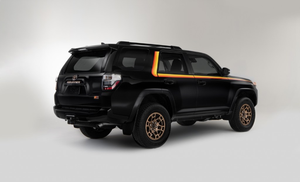 2023 Toyota 4Runner in black from the rear 