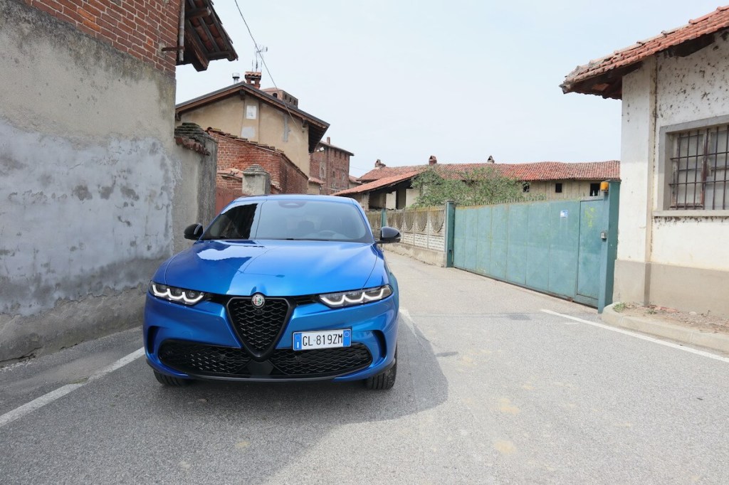 2024 Alfa Romeo Tonale front view next to a building