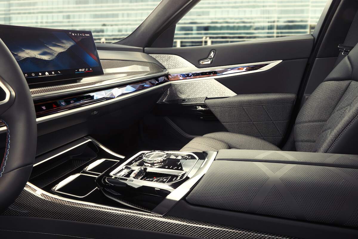 Interior of a BMW i7 M70 xDrive electric sedan, a 2023 Wards 10 Best Interiors & UX award winner