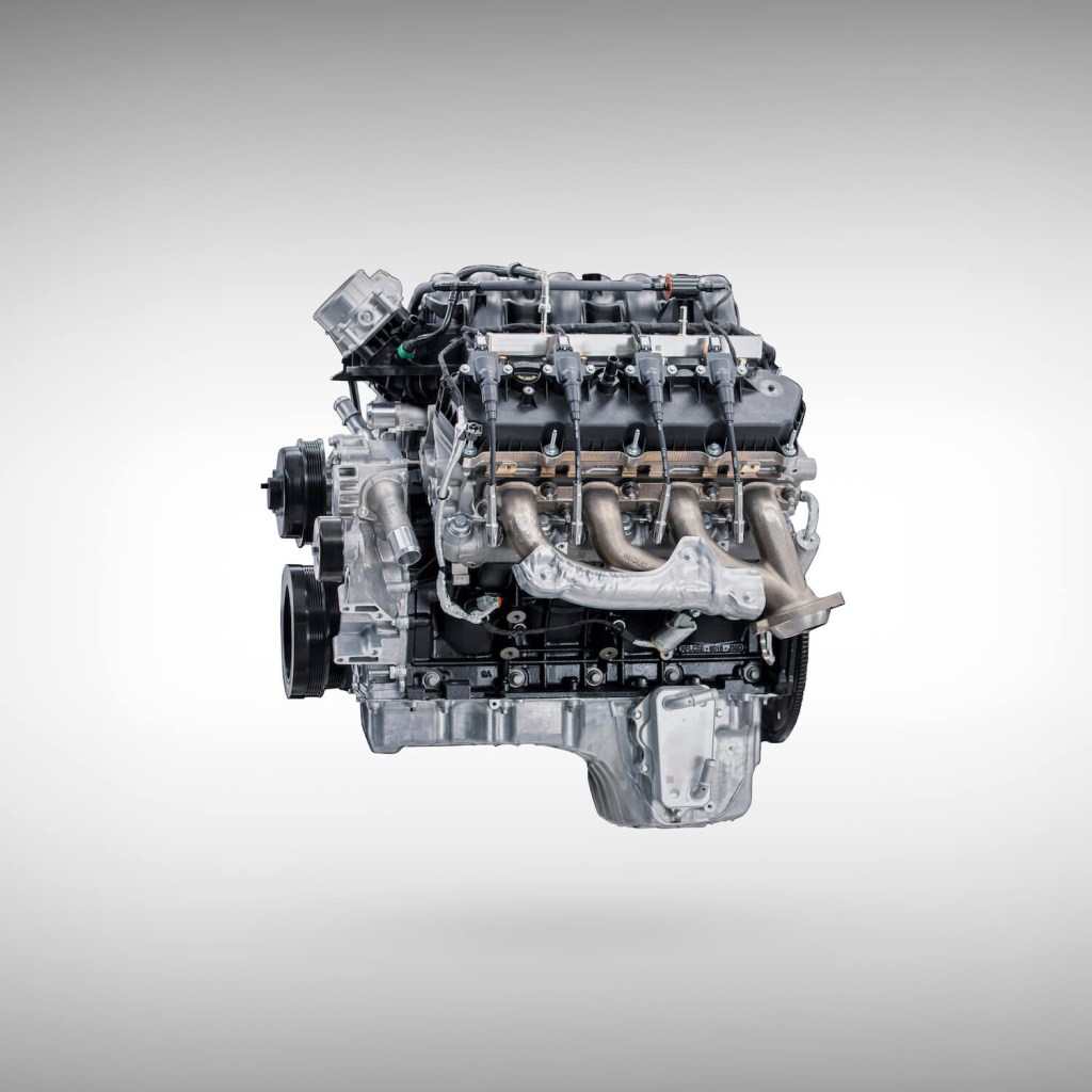 A photo of Ford's new unnamed 6.8-liter V8 available in the 2023 Super Duty pickup trucks.