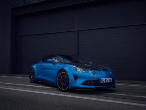 The Alpine A110 R Is the French Sports Car You Can Only Dream Of