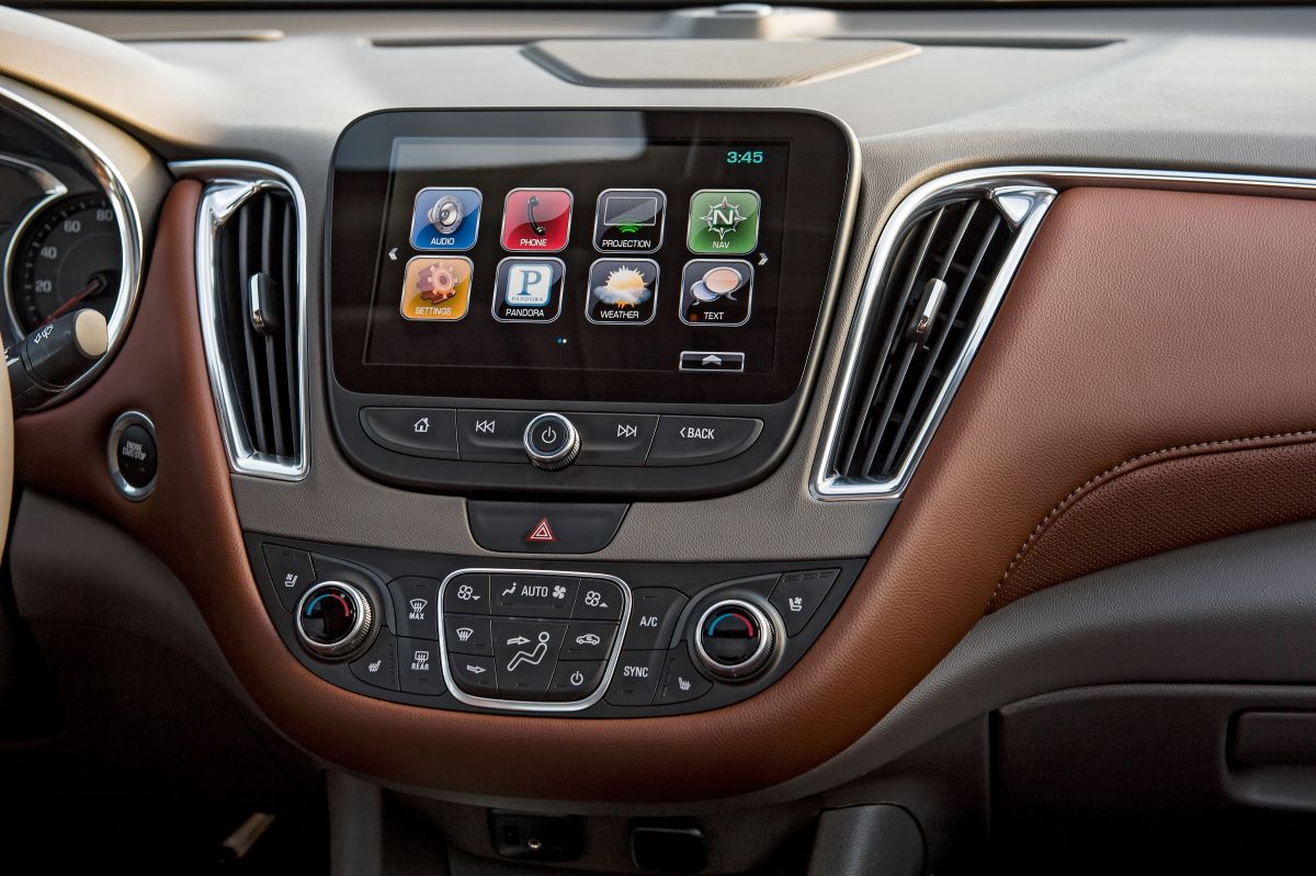 Many would say there needs to be a larger infotainment screen in the upcoming 2025 Chevy Malibu 
