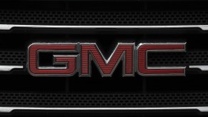 The GMC logo, used on the GMC Typhoon among other vehicles.