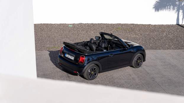 How Much Does a Fully Loaded 2024 Mini Cooper Electric Cost?