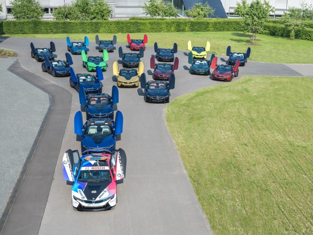 The final group of BMW i8 cars leaving the factory in 2019