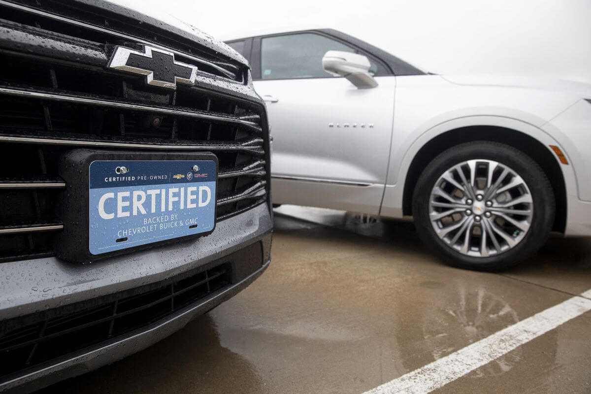 Certified pre-owned used Chevy models at the Green Chevrolet dealership in East Moline, Illinois
