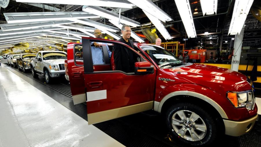 The final assembly line at the Kansas City Ford Assembly plant in Claycomo, Missouri, with a Ford F-150 Lobo