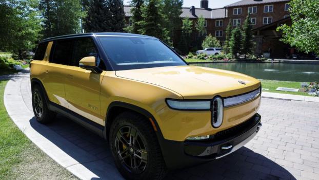 5 Reasons Tesla Model Y Owners Might Want to Switch to the Rivian R1S