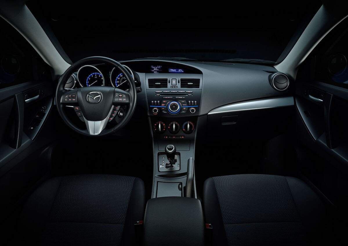 2011 Mazda3 hatchback interior: A reliable used Mazda3
