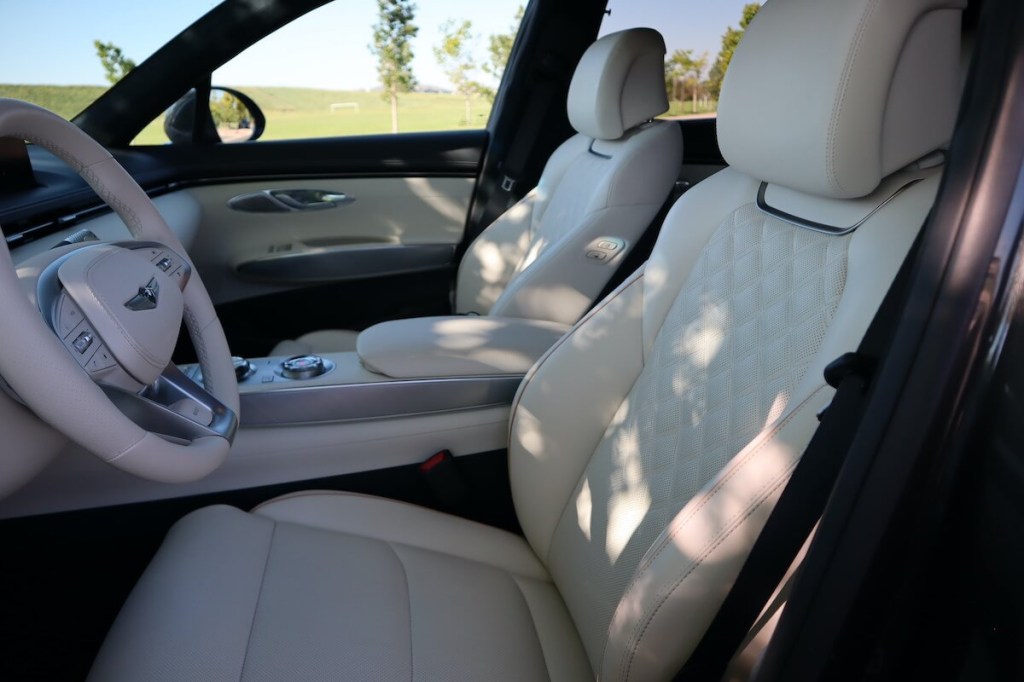 The front seats in the 2023 Genesis GV70