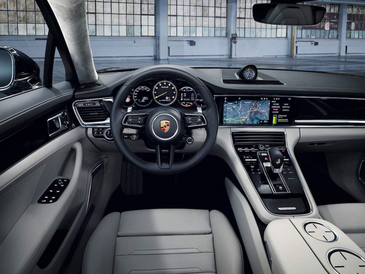 2023 Porsche Panamera Turbo S E-Hybrid Executive cockpit