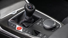 The manual gearshift in the BMW M2