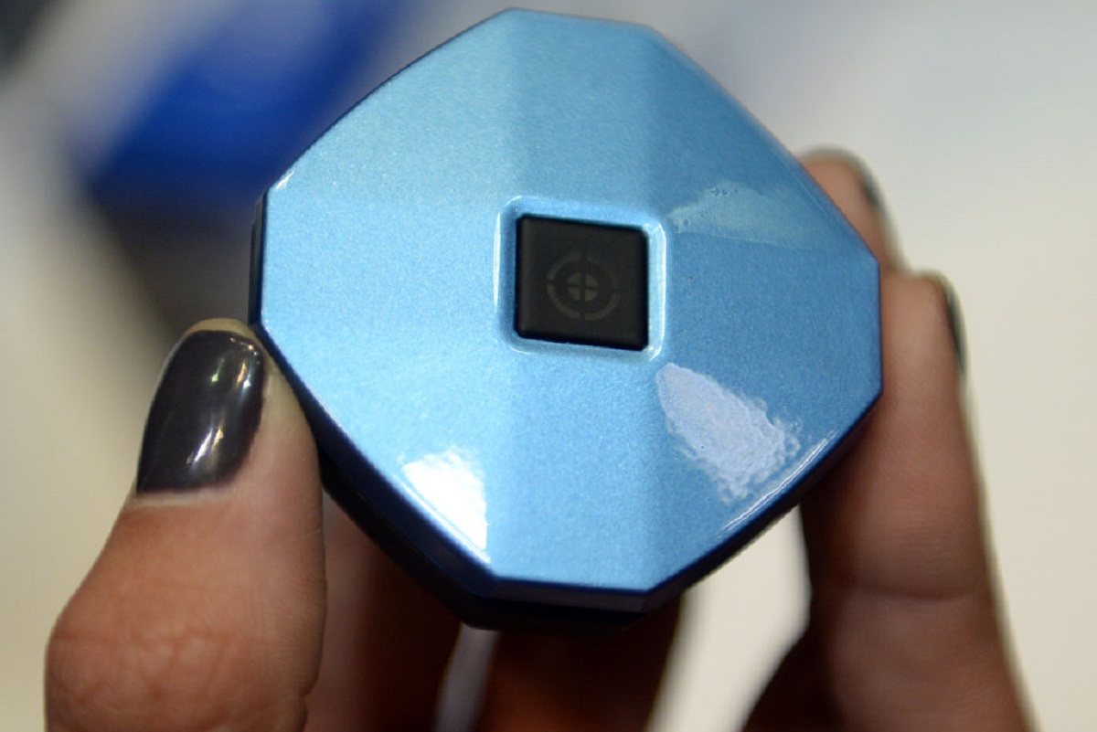 A Nano GPS tracker like this one or an Apple AirTag could possibly reveal itself to a bug detector.