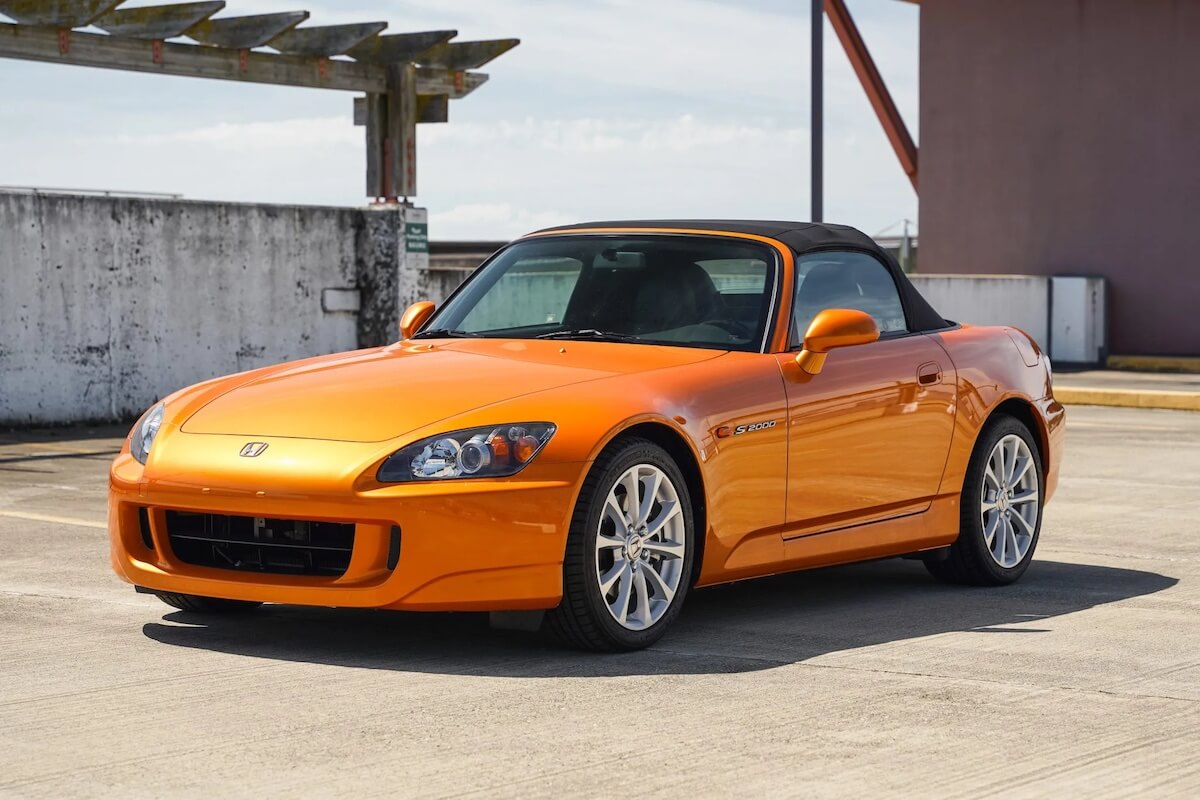 A front view of the 2007 Honda S2000 in Imola Orange