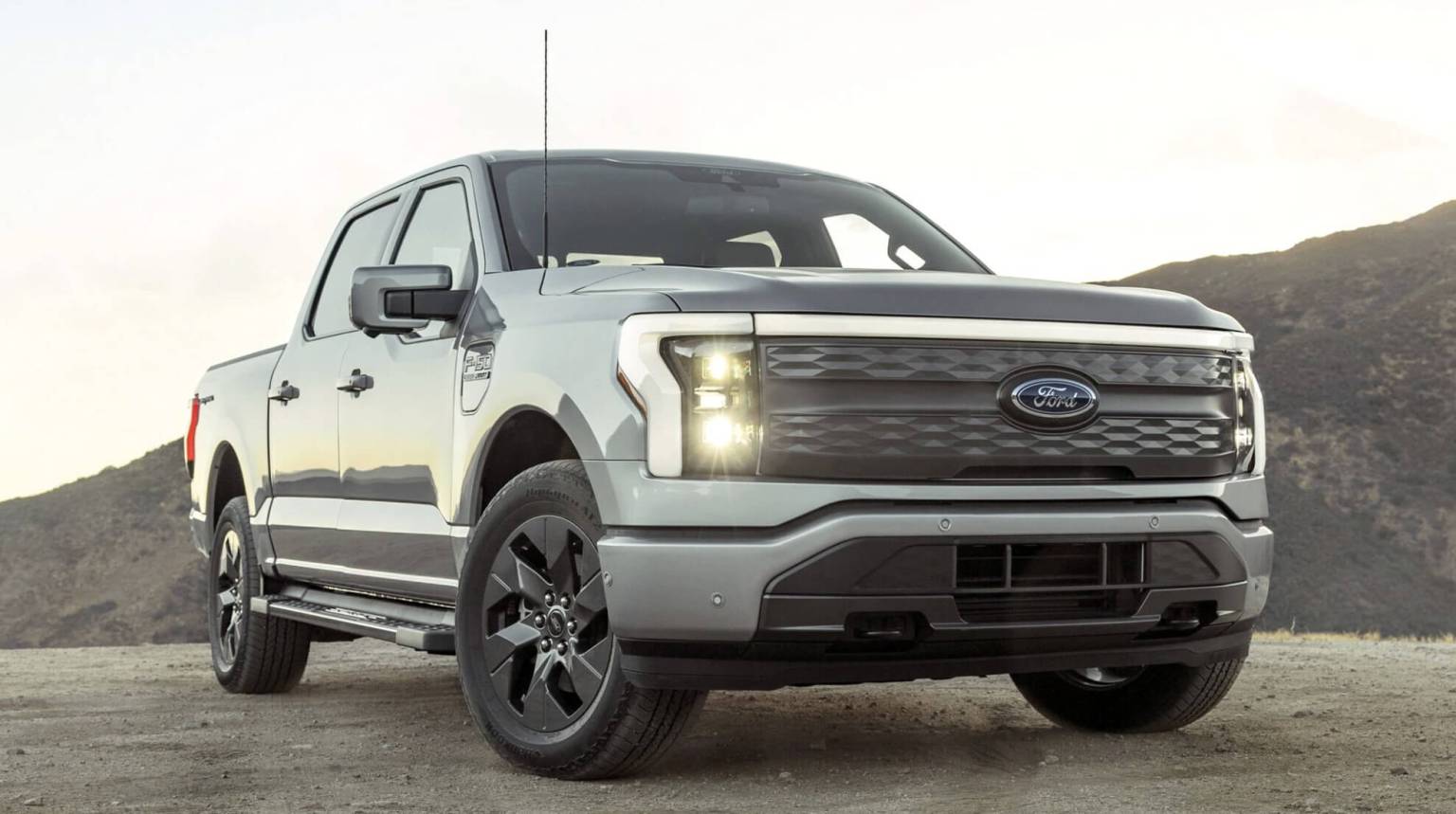 Nothing Can Catch the 2023 Ford F-150 With Its Ridiculous Lead