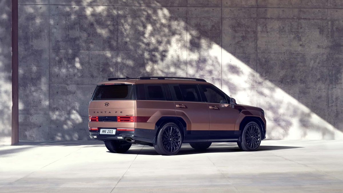 2024 Hyundai Santa Fe sporting an all-new redesign.