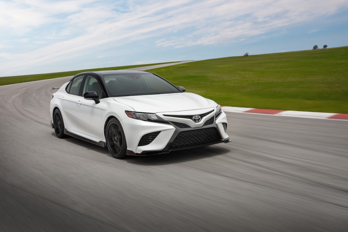 2024 Toyota Camry 1 of the Last Midsize Sedans to Embrace the V6 Engine