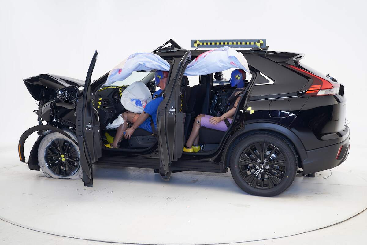 IIHS rear seat safety test: 2022 Mitsubishi Eclipse Cross poor