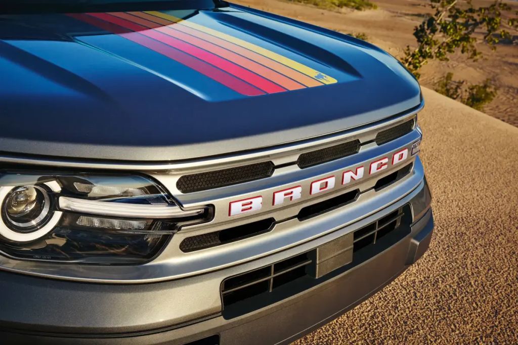 2024 Ford Bronco Sport Free Wheeling hood graphics
