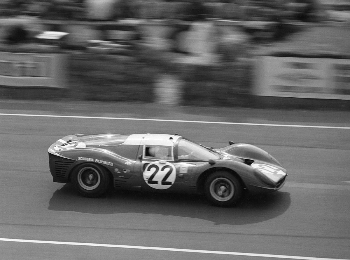 1967 Ferrari 412P racing at the 24 Hours of Le Mans in 1967
