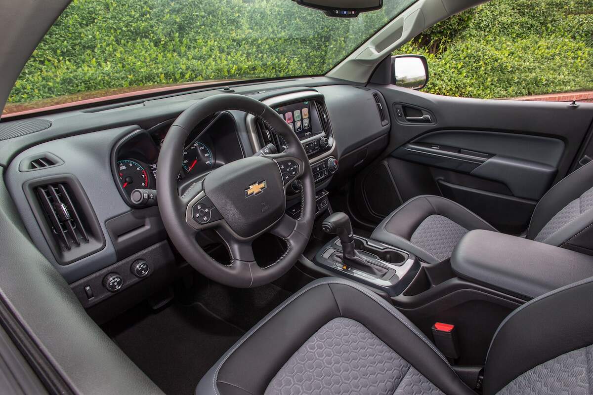 2018 Chevy Colorado Z71 interior
