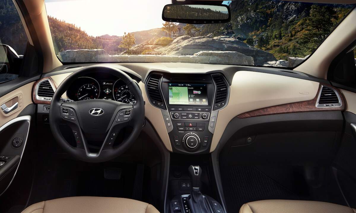 2018 Hyundai Santa Fe interior, used Hyundai Santa Fe, used midsize SUV