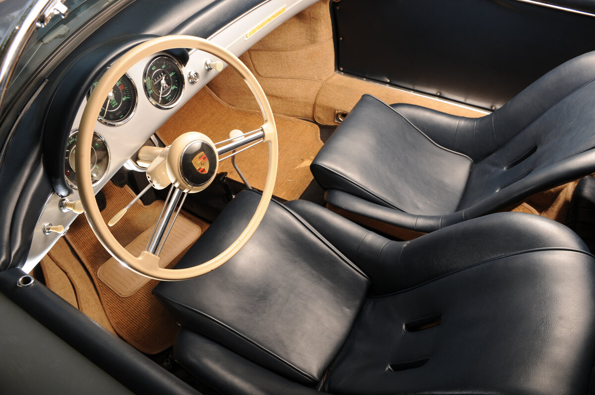 1950s Porsche 356 Speedster interior