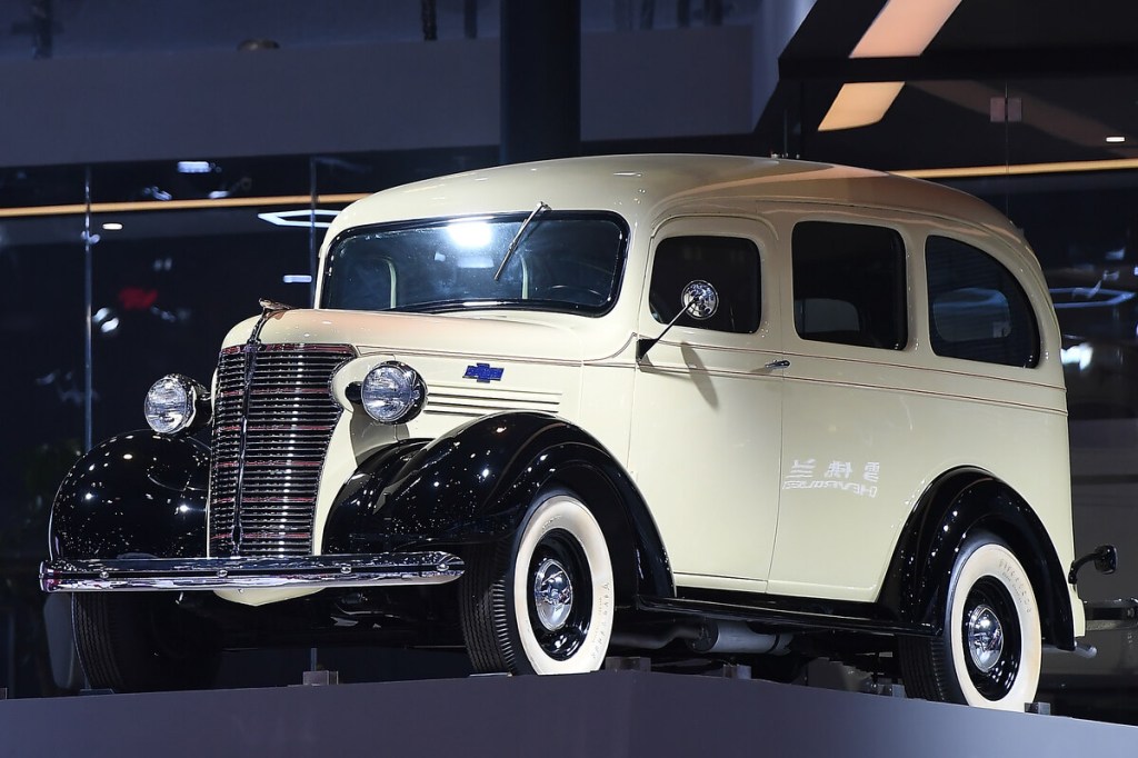 Cream and black 1935 Chevrolet Suburban