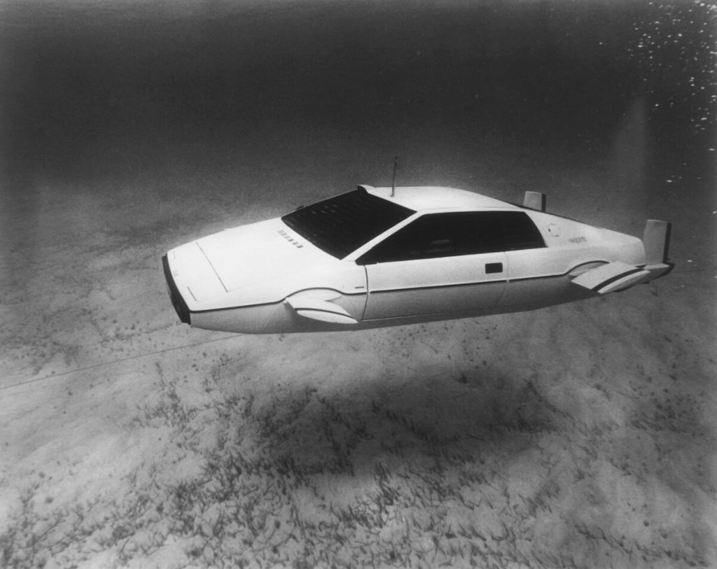 The white 1976 Lotus Esprit submarine, one of the times James Bond didn't drive an Aston Martin, sits underwater. 