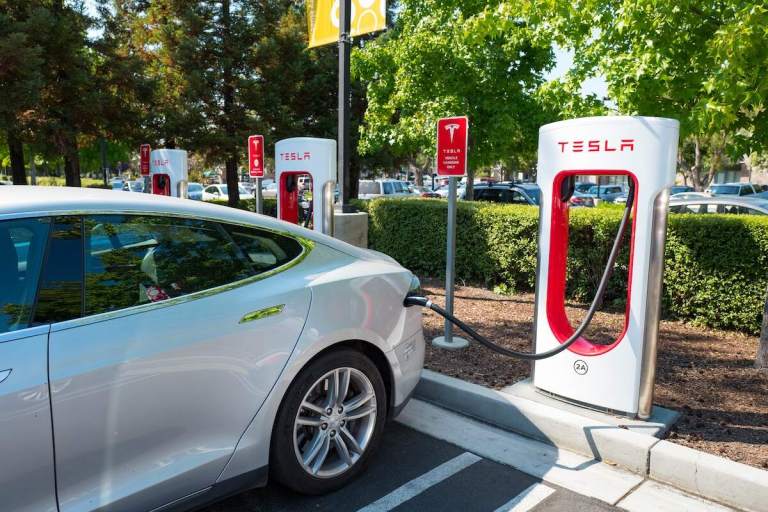 How Much Does It Cost to Use a Tesla Supercharger?