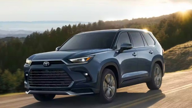 Is the 2024 Toyota Grand Highlander Bigger Than the Sienna?