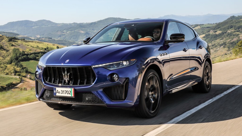 2016 Maserati Levante front 3/4 view