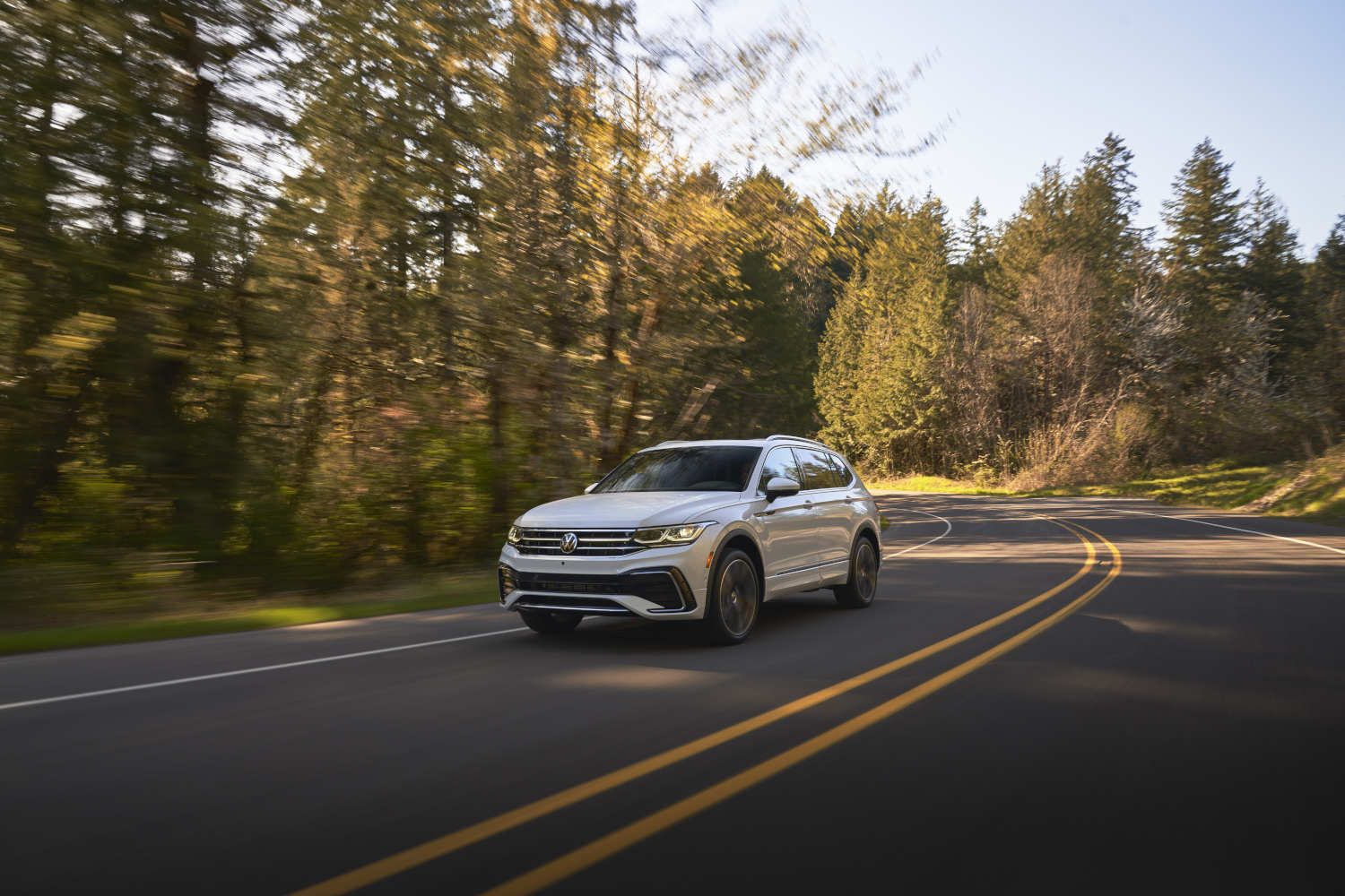 This 2023 Volkswagen Tiguan is a good small SUV